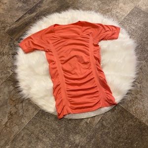 Calia by Carrie Underwood compression tee shirt medium